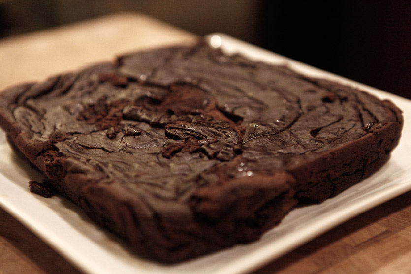 chocolate-cake-cooling-off