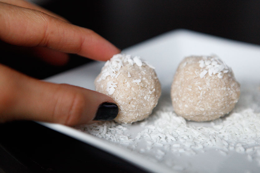 29 Paleo Treat Recipes- Coconut Treats