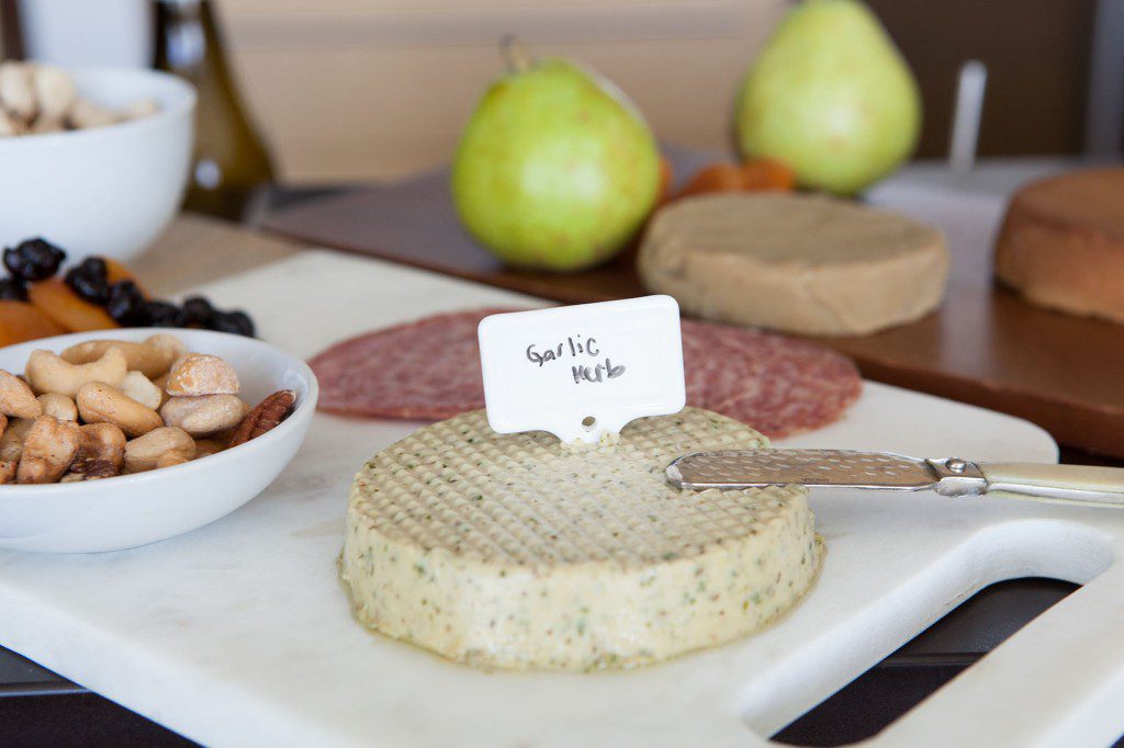 How-To: Make The Perfect PALEO Cheeseboard