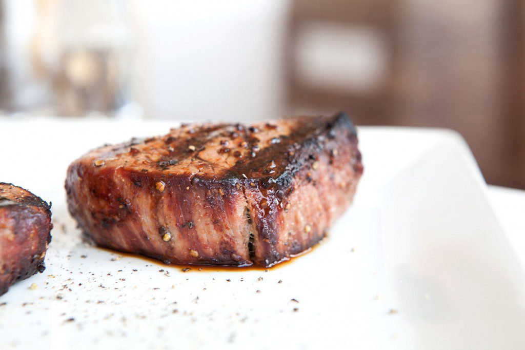 Seared Filet Mignon with Spinach and Berries Salad