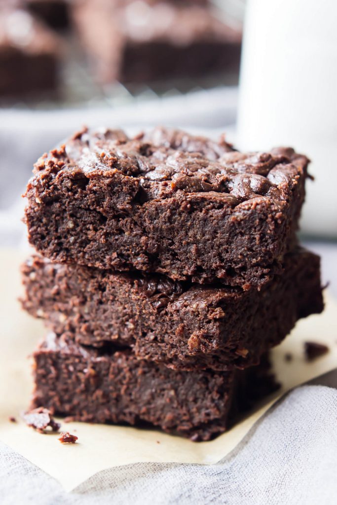 DECADENT PALEO BROWNIES