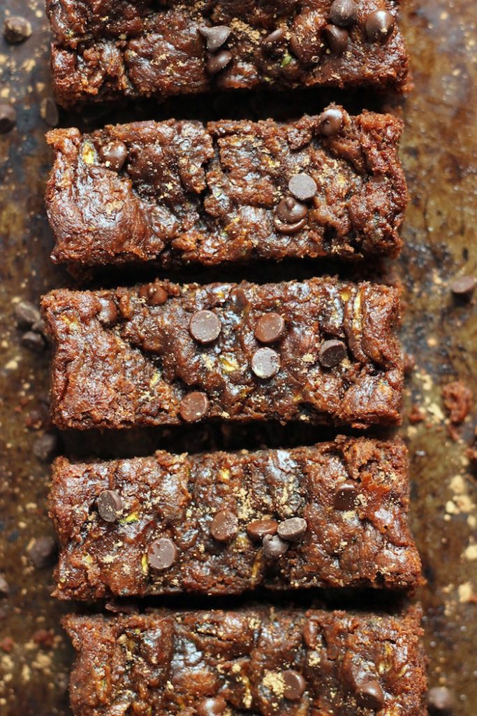 FLOURLESS PEANUT BUTTER ZUCCHINI BROWNIES