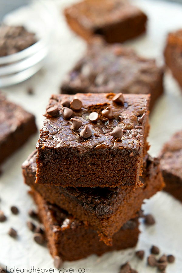 ONE-BOWL FLOURLESS ALMOND BUTTER BROWNIES