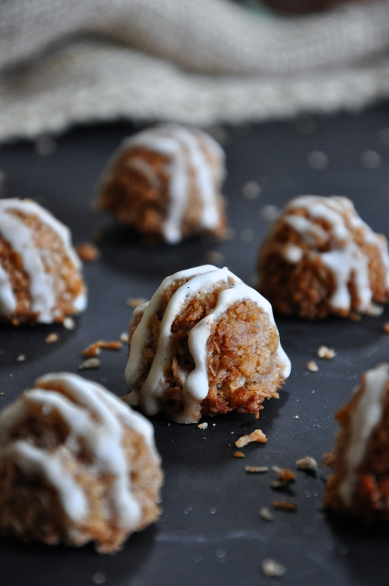 MAPLE & PUMPKIN SPICE MACAROONS + MAPLE, CINNAMON, AND TOASTED VANILLA BEAN GLAZE