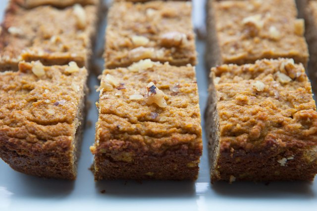 PUMPKIN WALNUT PROTEIN BARS