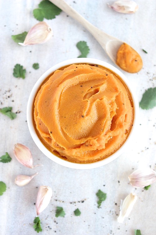 ROASTED GARLIC, PUMPKIN & SWEET POTATO MASH {VEGAN, GLUTEN FREE & PALEO FRIENDLY}