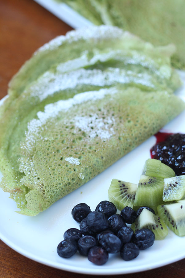 6 INGREDIENT GLUTEN FREE SPINACH CREPES