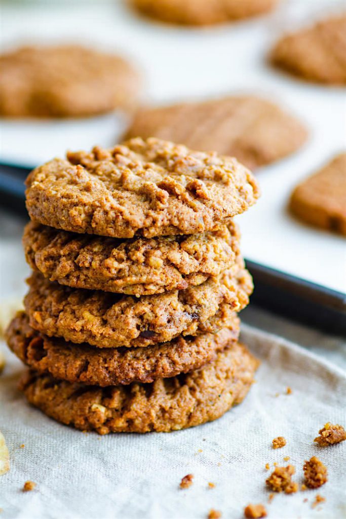 FLOURLESS BANANA ALMOND BUTTER COOKIES