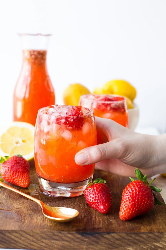 HEALTHY STRAWBERRY LEMONADE WITH CHIA SEEDS