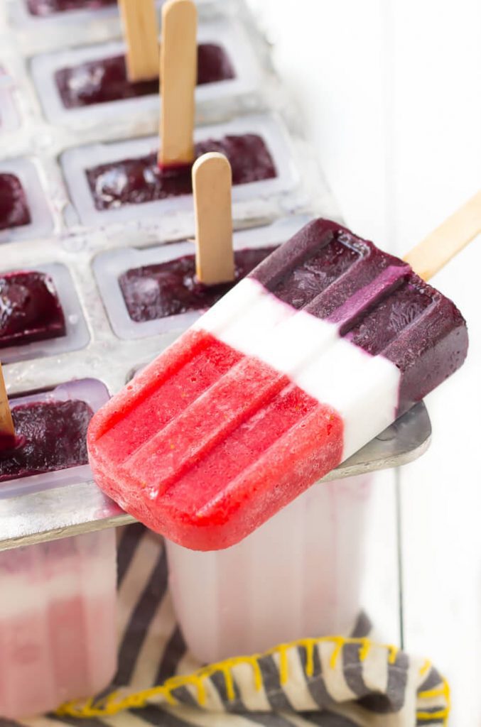 HOMEMADE FRUIT POPSICLES FOR THE 4TH OF JULY