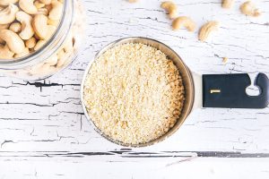 How-to: Make Homemade Cashew Flour