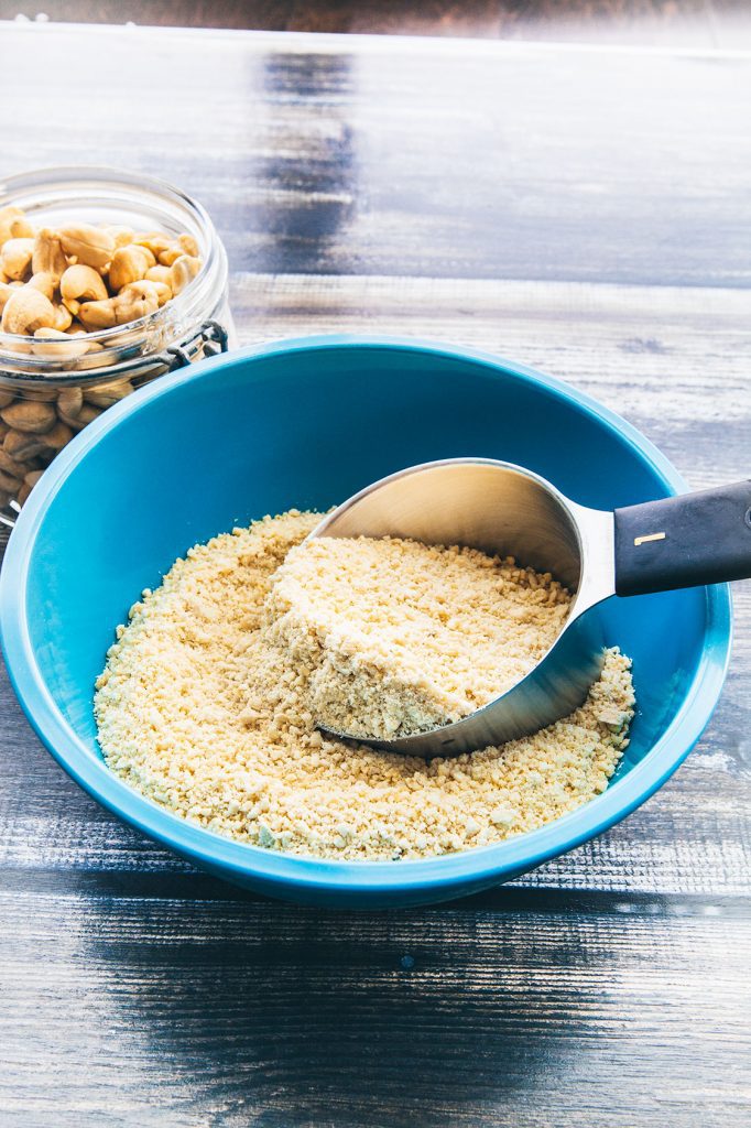 How-to: Make Homemade Cashew Flour