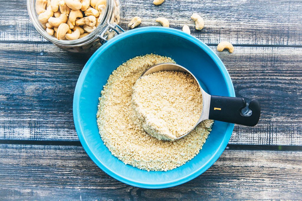 How-to: Make Homemade Cashew Flour