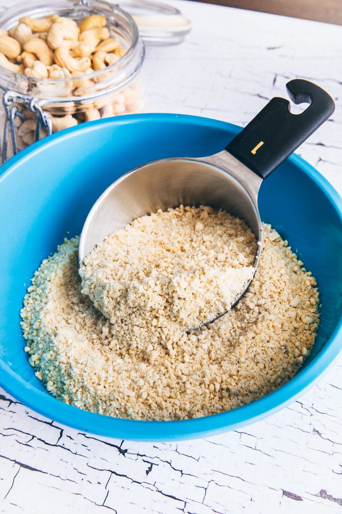 How-to: Make Homemade Cashew Flour