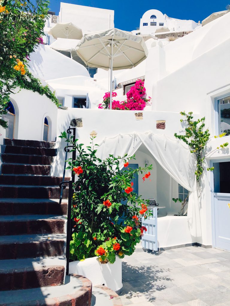 Mariel's Santorini Guide