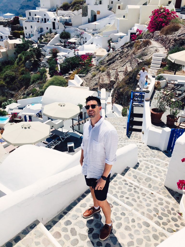 Mariel's Santorini Guide