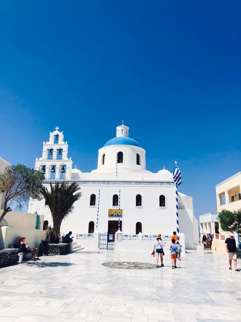 Mariel's Santorini Guide