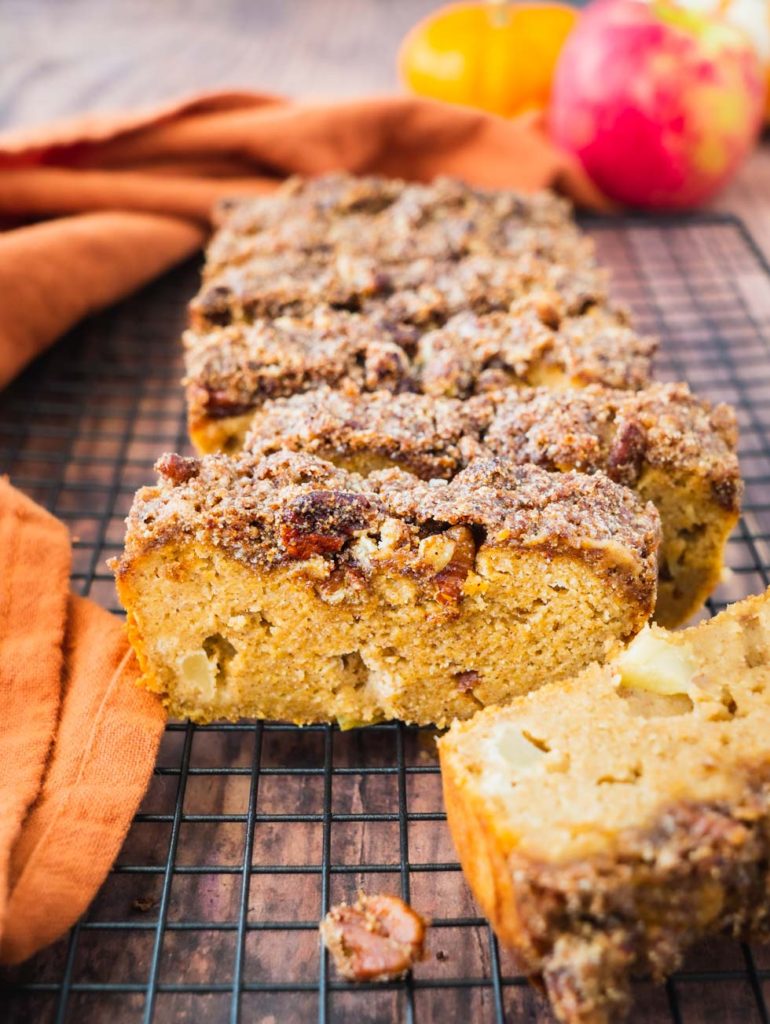 Apple Bread With Crumble Topping