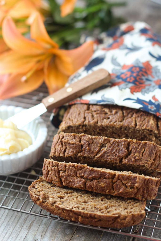 Applesauce Spice Bread