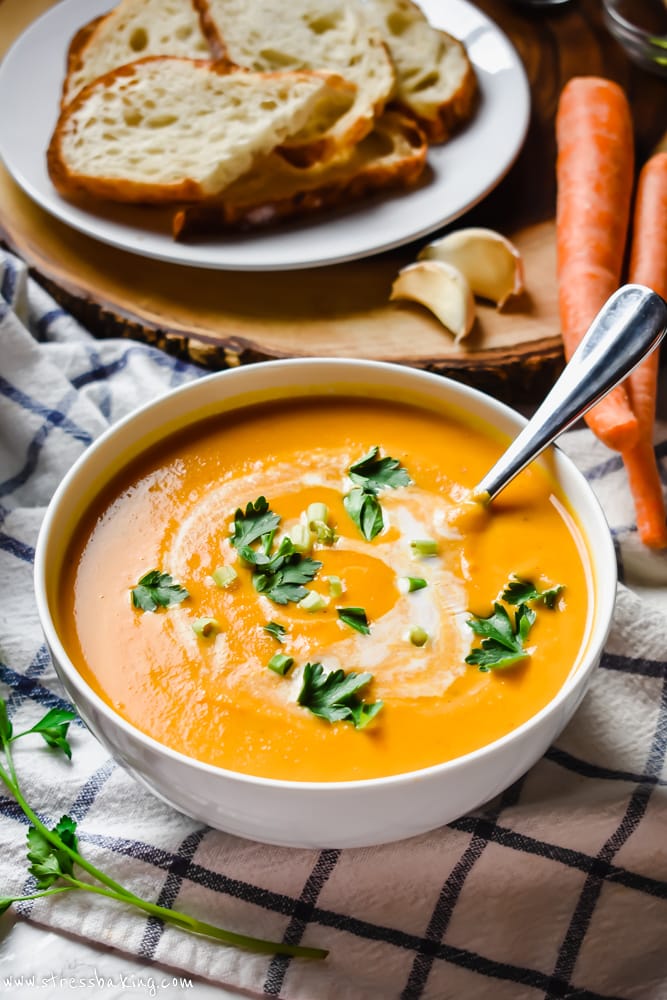 Instant Pot Carrot Ginger Soup