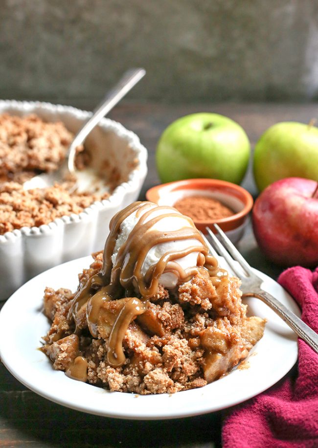 Paleo Vegan Caramel Apple Crisp