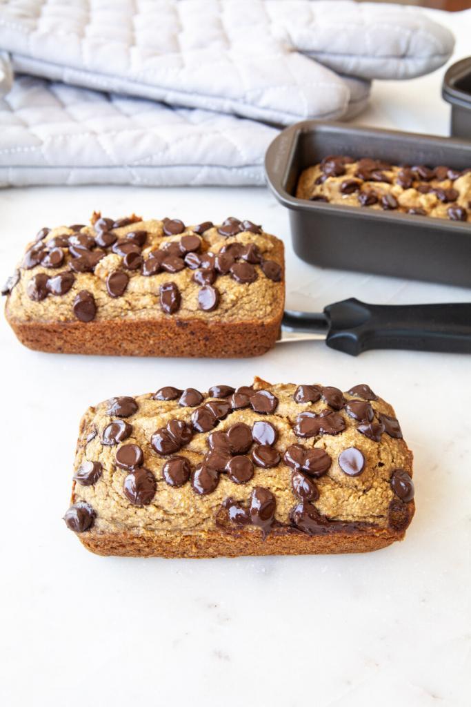 Chocolate Chip Banana Oat Bread