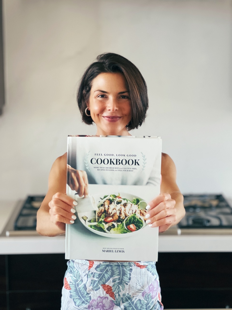 Mariel Cookbook - Feel Good Look Good Cookbook - Over 300 Paleo and Gluten Free Recipes for Ultimate Health